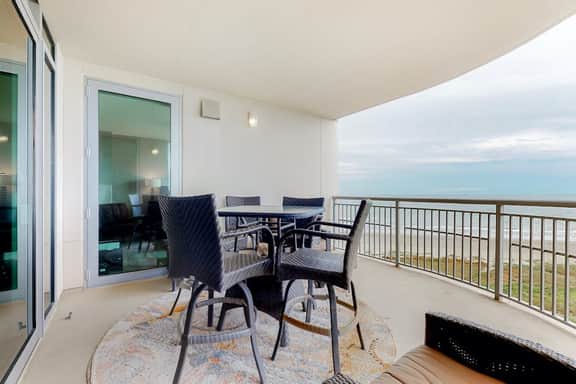 Palisade Palms Paradise - Image 2