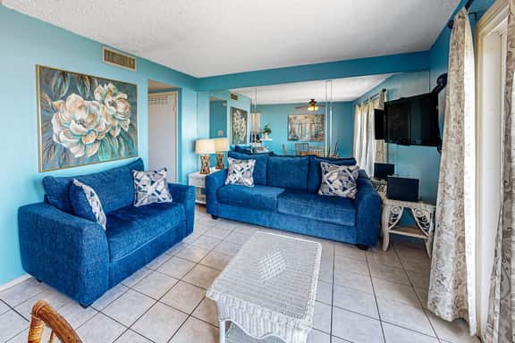 La Internacional Condominiums #202 - Image 5