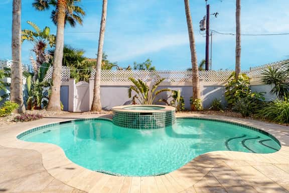 Lantana Oasis - Image 2