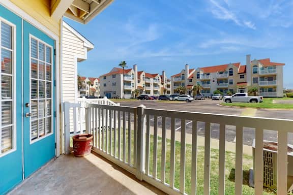 Beach Club 135 - Image 3