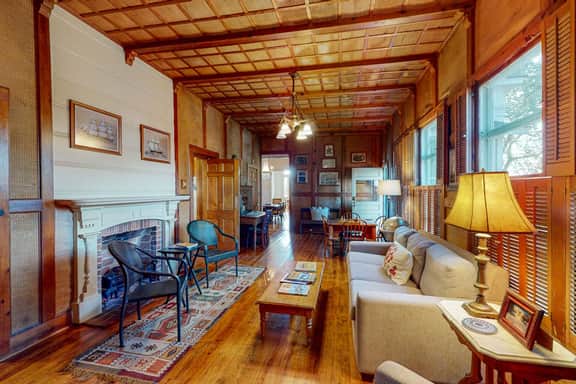 The Mathis House - Image 5