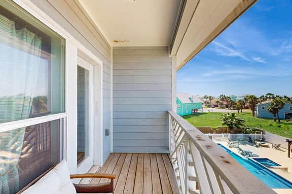 Shoreline Retreat - Image 2