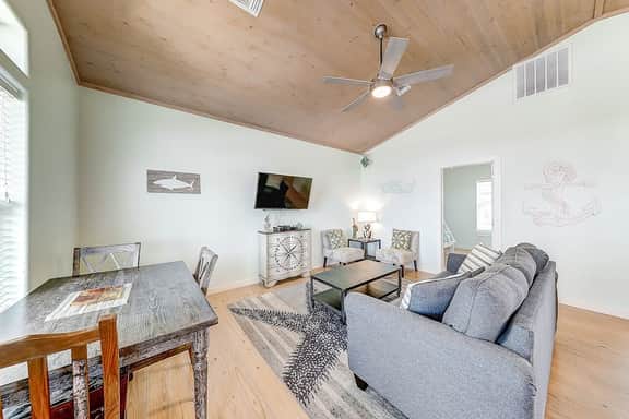 Eskridge Gem Unit B - Image 3