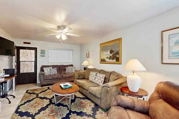 Seahorse Condominiums 105 - Image 5