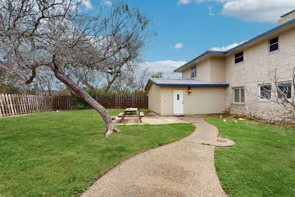 Sunshine Shores - Image 2