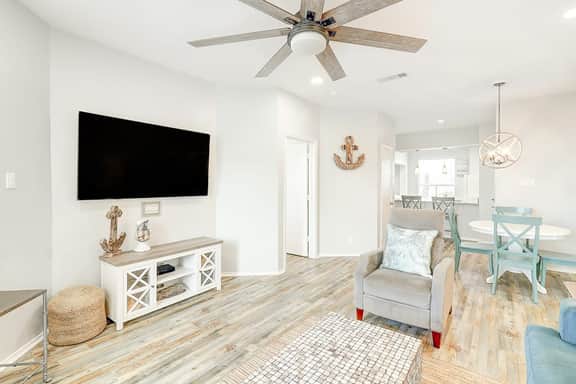 Beach Club 174 - Image 2