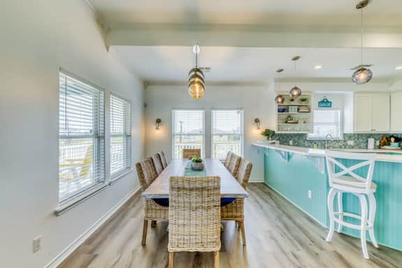 Bay View Breeze - Image 4