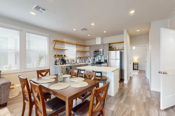 Beach Bummz Bungalow - Image 5