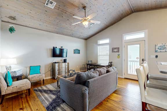 Eskridge Gem - Both Homes - Image 3