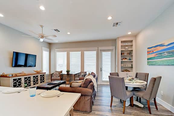 Reserve at St. Charles Bay: Reserve Lane Townhome 102 Villa - Image 4
