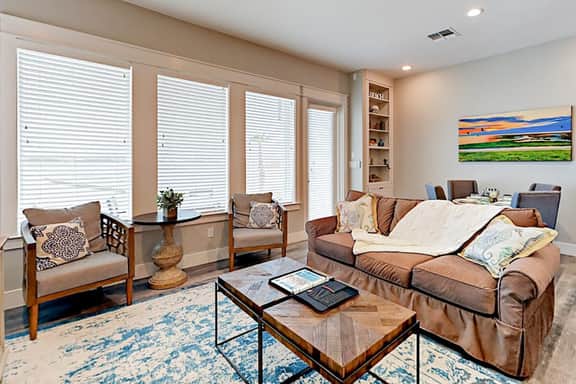 Reserve at St. Charles Bay: Reserve Lane Townhome 102 Villa - Image 2