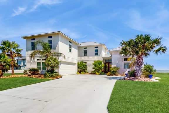 Bayfront Dreaming Home - Image 3
