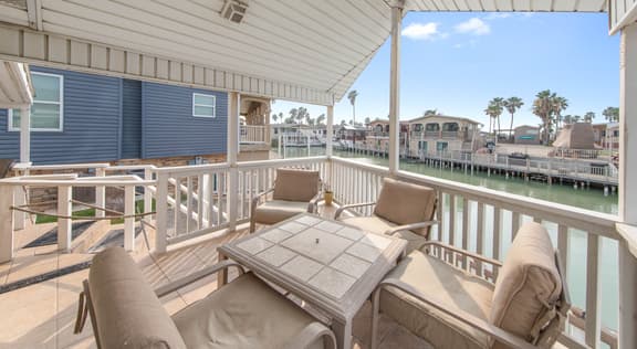 Little Breeze - Waterfront Cottage, Pools, Golf - Image 1