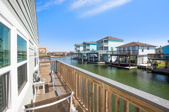 Crabbin Cabin - Image 1