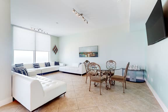 Sapphire Condominiums 1401 - Image 1