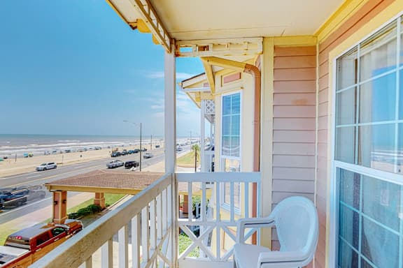 Beachfront Haven - Image 1