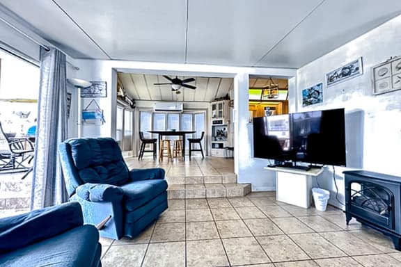 Long Island Village 495 W. Clam - Image 1