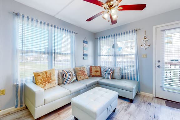 Surfside II unit 110 - Image 1