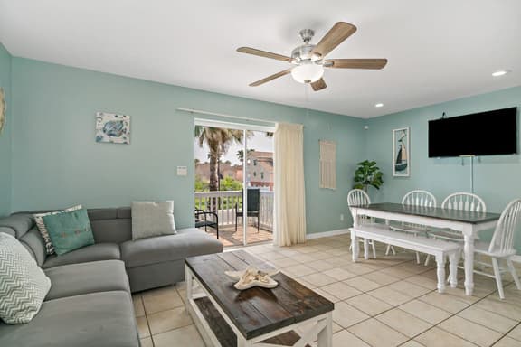 Island Escape Unit B - Image 1