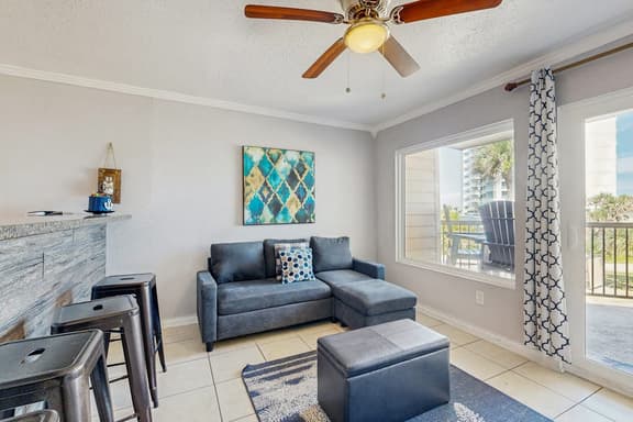 Maravilla Condos - Anchors Away - Image 1