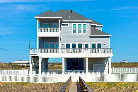 Sunrise Beach House - Image 1