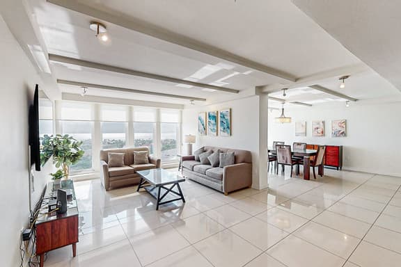 Solare Tower 1202 - Image 1