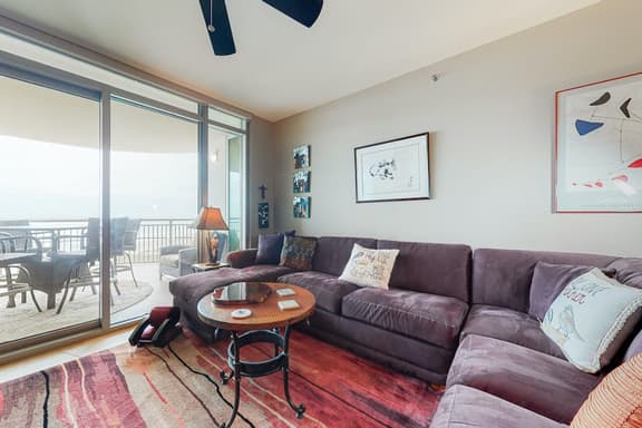 Palisade Palms Paradise - Image 1