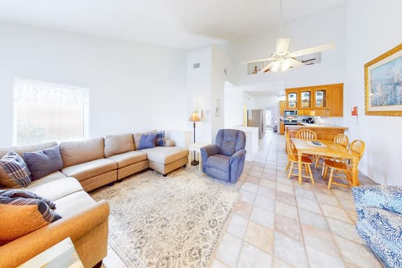 Acapulco Townhouse - Image 1