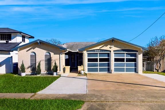 The Bluff Breeze - Image 1