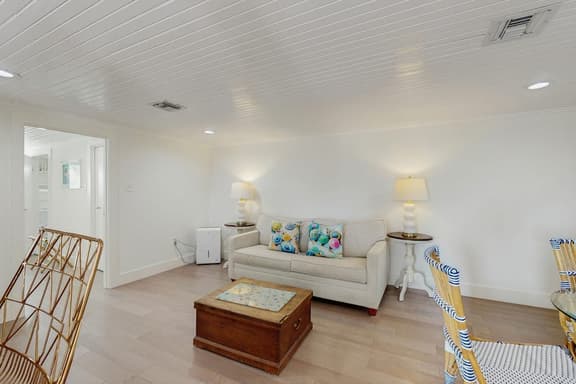 El Cerrito Place - Unit B - Image 1