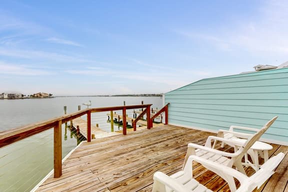 Pelican Point - Image 1