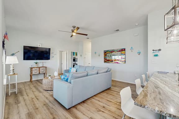 Paradise on the Coast - Image 1