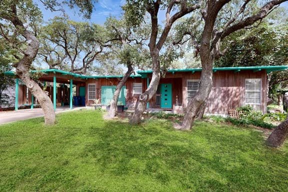 Zen Live Oak Living - Image 1