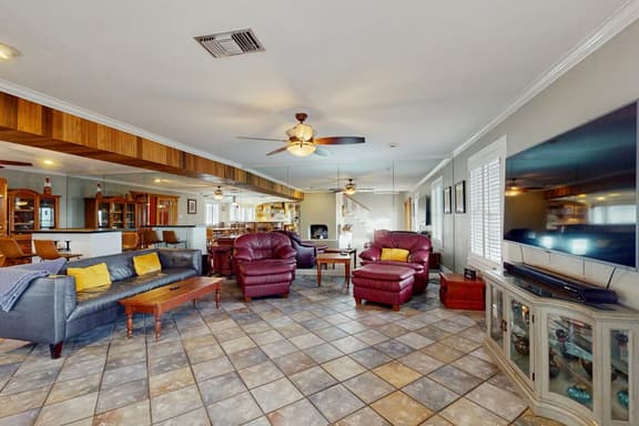 Sunshine Shores - Image 1