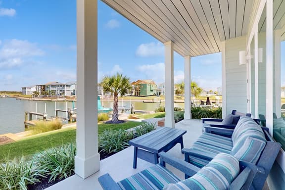 Waterfront Villa on St Charles Bay - Image 1