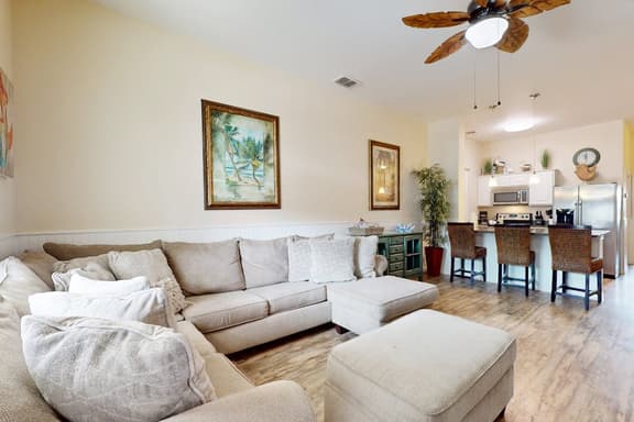 Leeward Manor - Image 1
