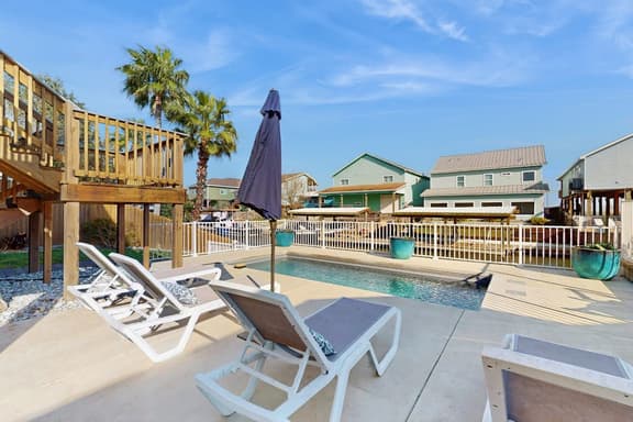 The Yellow House on Laguna Shores - Image 1