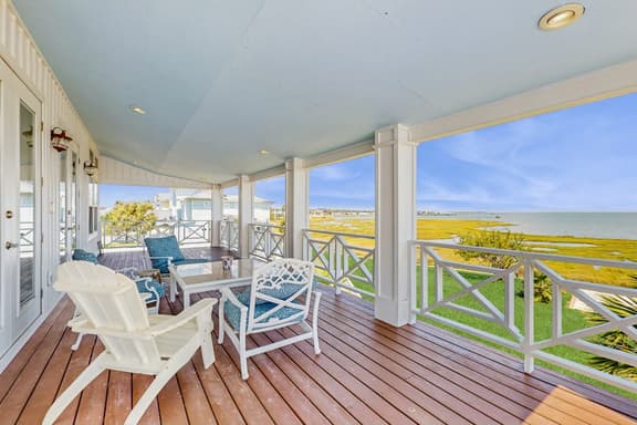 Bayfront Dreaming Home - Image 1